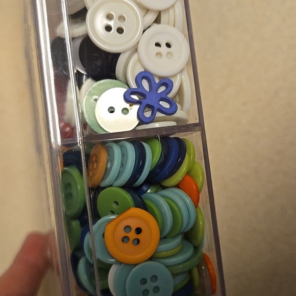 Multi-Color Button Lot With Storage Container - Picture 10 of 11